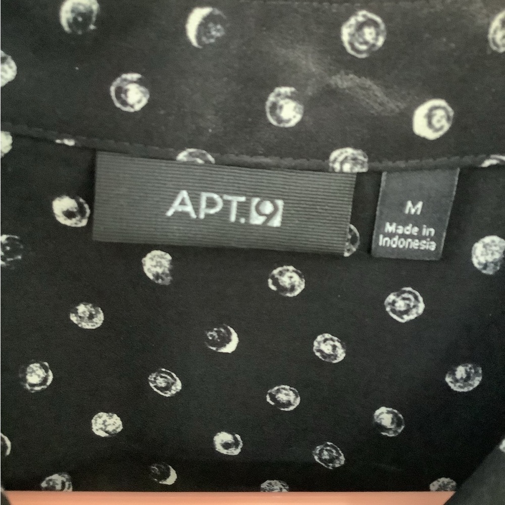 Closet Dump Apartment 9 Black and White Ladies Shirt Medium
